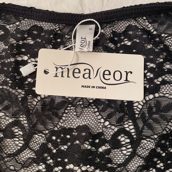 Sleeveless Shirt With Lace Back Size S Black - Picture 9 of 12